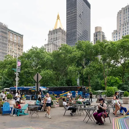 Two-bedroom By Madison Square Park Apartment *
