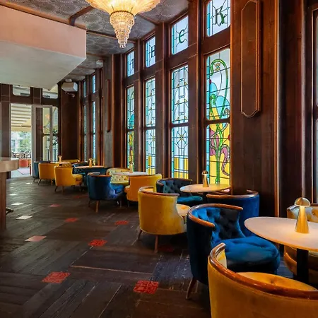 Two-bedroom By Madison Square Park