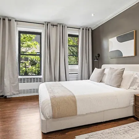 The Yorkville V Vibe 8836 * New York