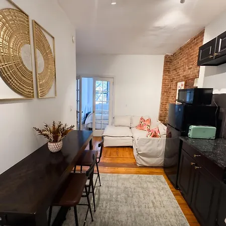 Modern Upper East Side Next To Park * New York