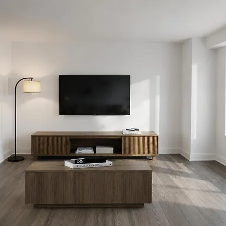 Apartment Waterside Plaza Full Service Luxury 3 Bedroom *