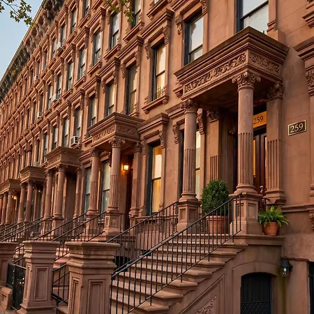 Fabulous & Large 2 Bedroom In Nyc! * New York