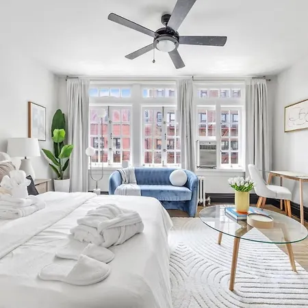 Apartment West Village Penthouse, Modern, Charming New York
