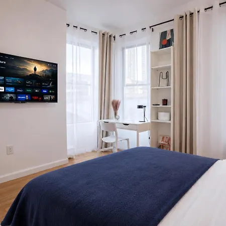 Apartment 2 Bedroom Unit In Manhattan