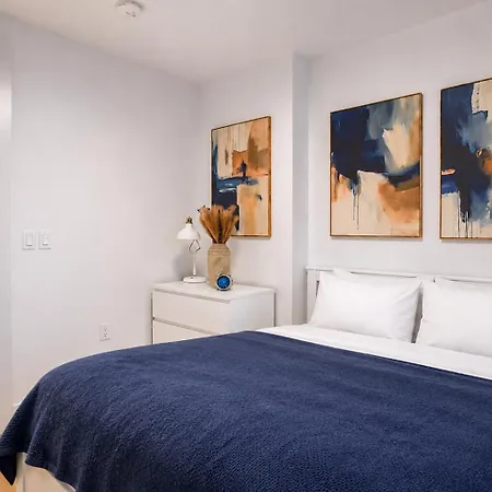 Apartment 2 Bedroom In Manhattan New York