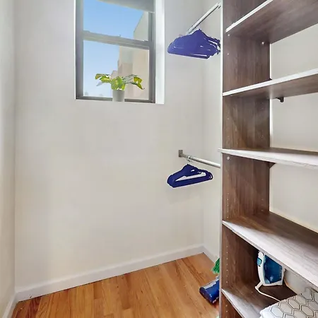 Urban Spark Iii Vibe 8840 Apartment New York