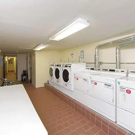 Cozy Cute In Midtown East Manhattan Elevator Laundry Steps To Subway * New York