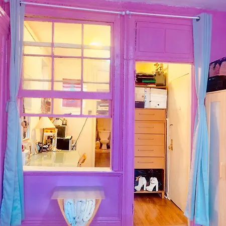 Big In Little Italy, Chinatown, Soho, Tribeca, Nyc Apartment New York
