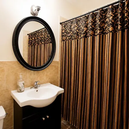 Fabulous & Large 2 Bedroom In Nyc!