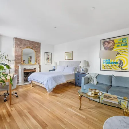 Cozy West Village Hudson River Views * New York