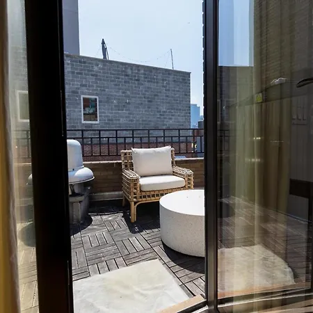 809 Midtown Apartment