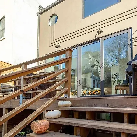 Williamsburg Townhouse 3br Townhouse With Private Garden * New York