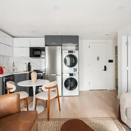 22-3b Sleek Modern 1br Gramercy Apartment New York