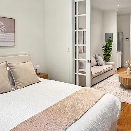 The East Side I - Vibe 8829 Apartment
