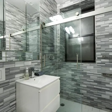 Park - 4 Bedroom With Self Check-in Apartment *