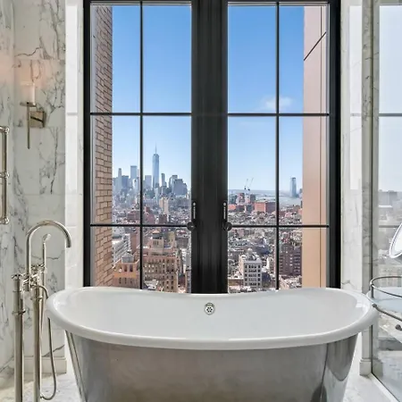 Penthouse Modern Spacious Bedrooms Apartment
