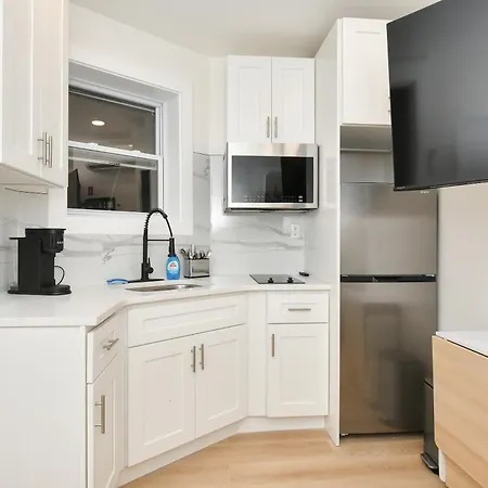 Authentic Nyc 2br Near Park Apartment
