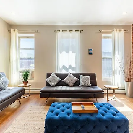 Beautiful 2-bedroom Townhouse Nyc