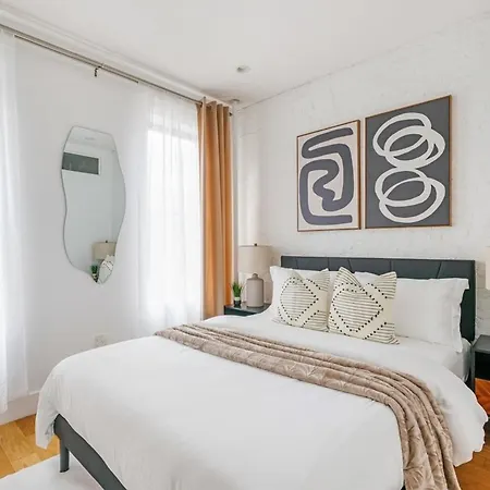 1290 Ues Apartment