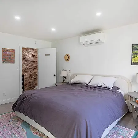 Williamsburg Townhouse 3br Townhouse With Private Garden Apartment *