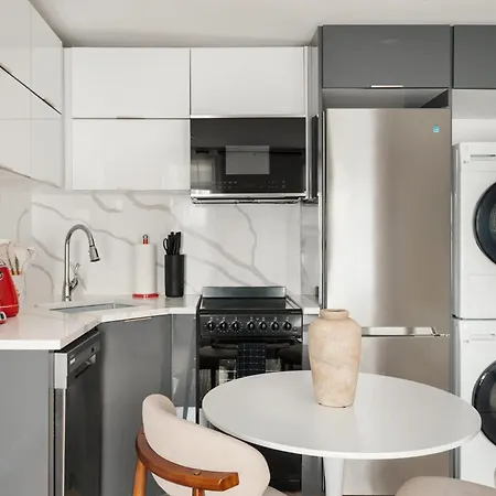 Apartment 22-3b Sleek Modern 1br Gramercy