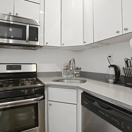 Apartment 3 Bd Stylish In Manhattan