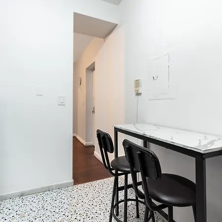 2 Bedroom Stylish Unit * New York