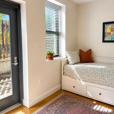 Stylish Harlem Duplex With Private Patio Near Park New York