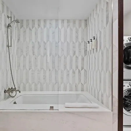 Rove Travel - Marmara Place 1103 - Loft *
