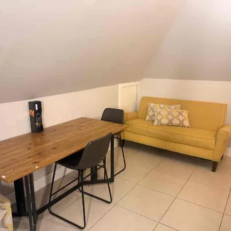Apartment Cozy In Kew Gardens 20 Minutes To Midtown Manhattan New York
