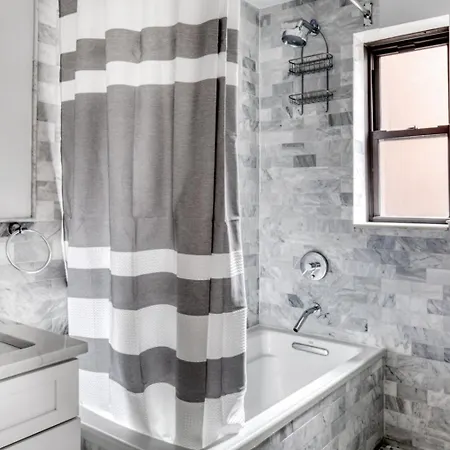 Apartment Midtown 2br W Doorman Wd Nr Grand Nyc-802 New York