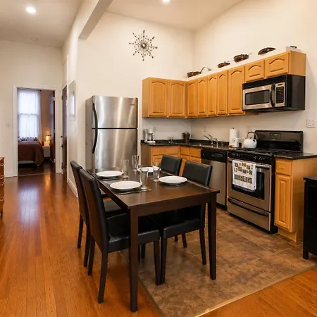 Fabulous & Large 2 Bedroom In Nyc! New York