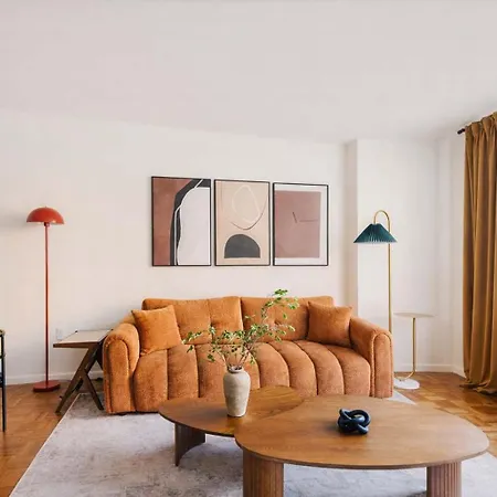 43-4d Newly Furnished 2br Full Service 24h Doorman Laundry Gym