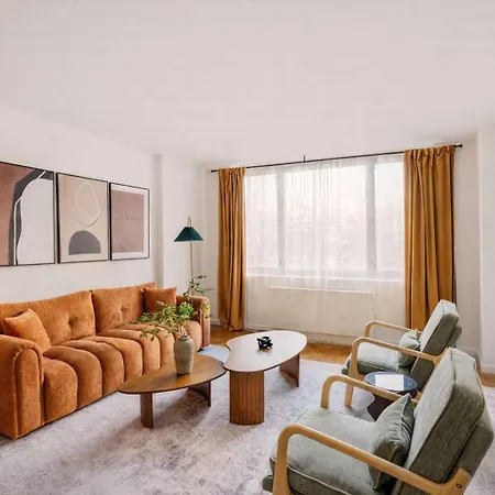 Apartment 43-4d Newly Furnished 2br Full Service 24h Doorman Laundry Gym