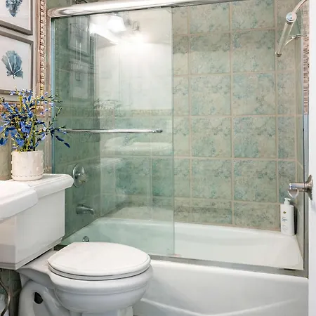 Seaport Place By Stayhaus Floor-through 1br Loft *