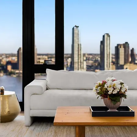Embassy Ii 24th Floor 2br With Doorman Gym Pool Apartment *