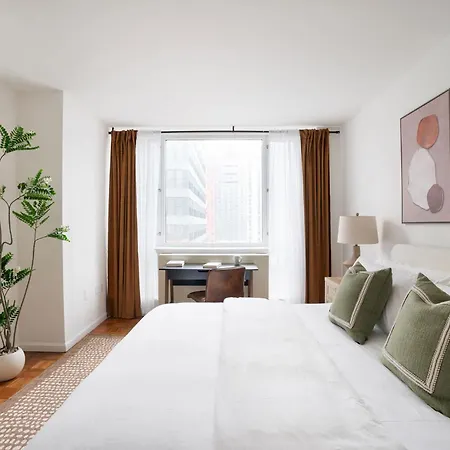 43-20a Newly Furnished 1br- Full Service Doorman Laundry Gym Business Center *