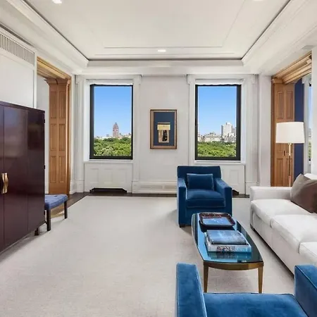 Ultra-luxury Fifth Avenue *