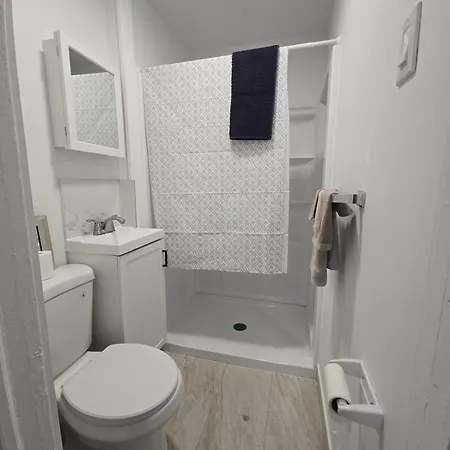 2 Bedroom With Kitchen New York