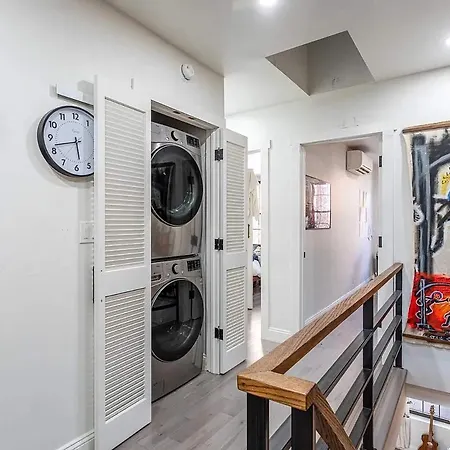 Williamsburg Townhouse 3br Townhouse With Private Garden New York