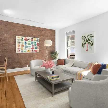 Seaport Place By Stayhaus Floor-through 1br Loft New York