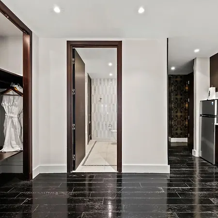 Rove Travel - Marmara Place 1103 - Loft Apartment New York