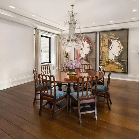 Ultra-luxury Fifth Avenue Apartment *