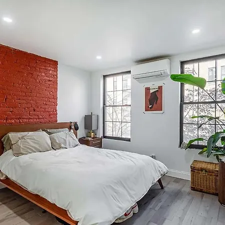 Williamsburg Townhouse 3br Townhouse With Private Garden *