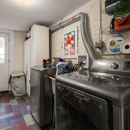 Clinton Duplex By Stayhaus 2br With Private Yard New York