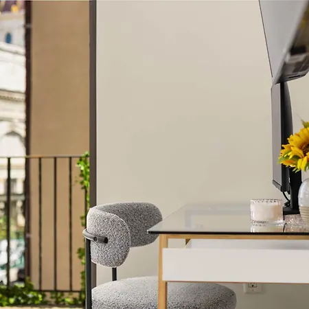 Broadway Terrace Sunlit 1br With Private Balcony Apartment *