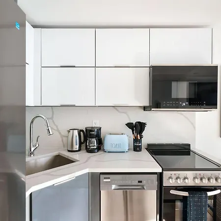 22-4a Sleek Modern 1br Gramercy *