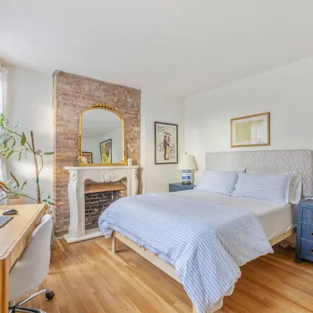 Cozy West Village Hudson River Views Apartment New York