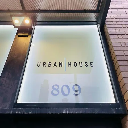 809 Midtown * New York