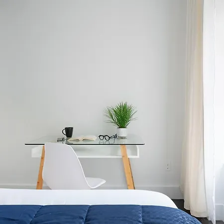444 Midtown Apartment *